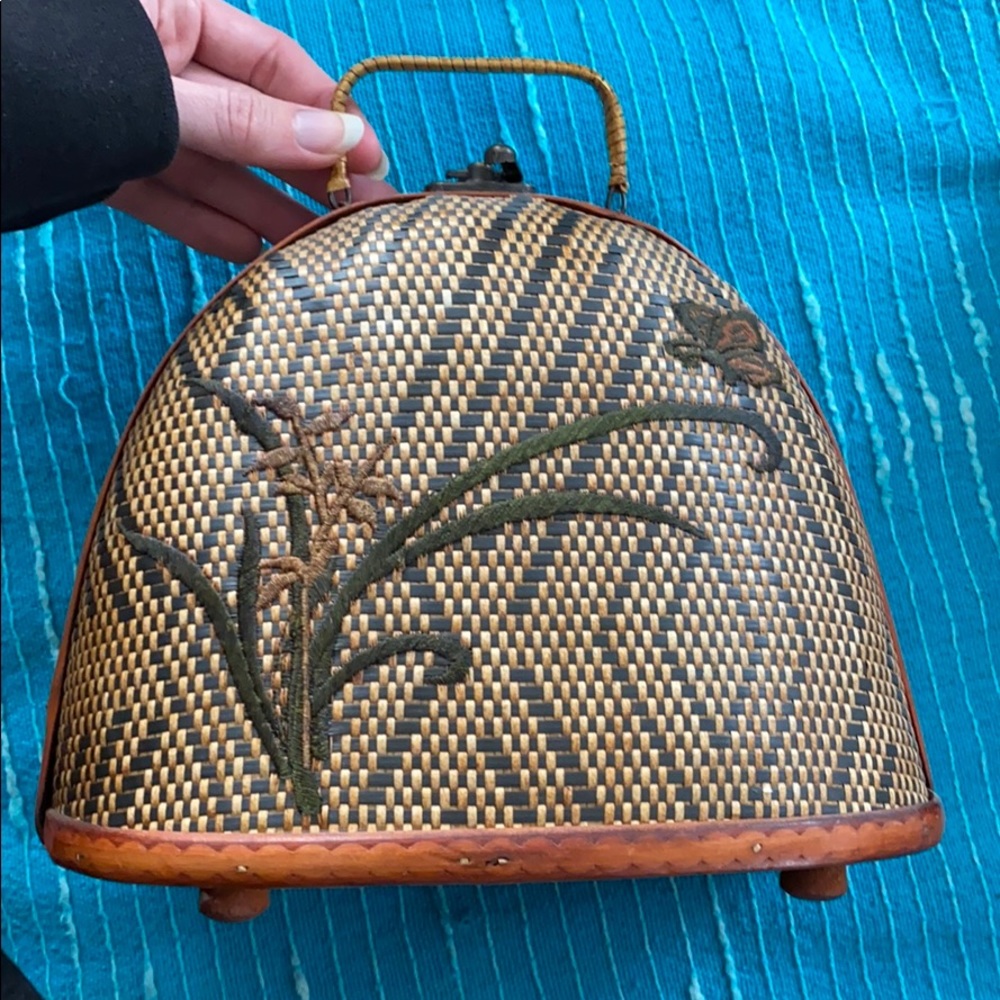 Vintage Latching Wood and Wicker purse